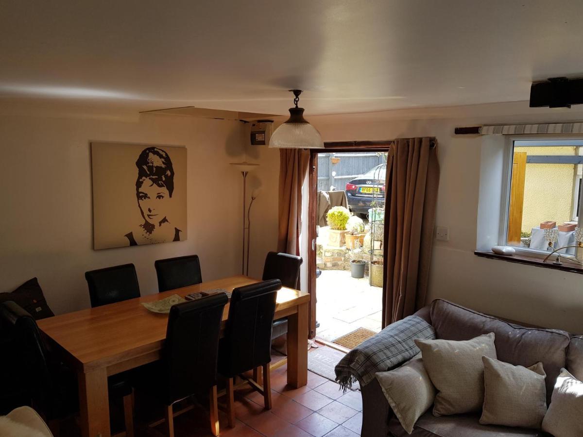 The Hanging Gate Coach House Telford Extérieur photo