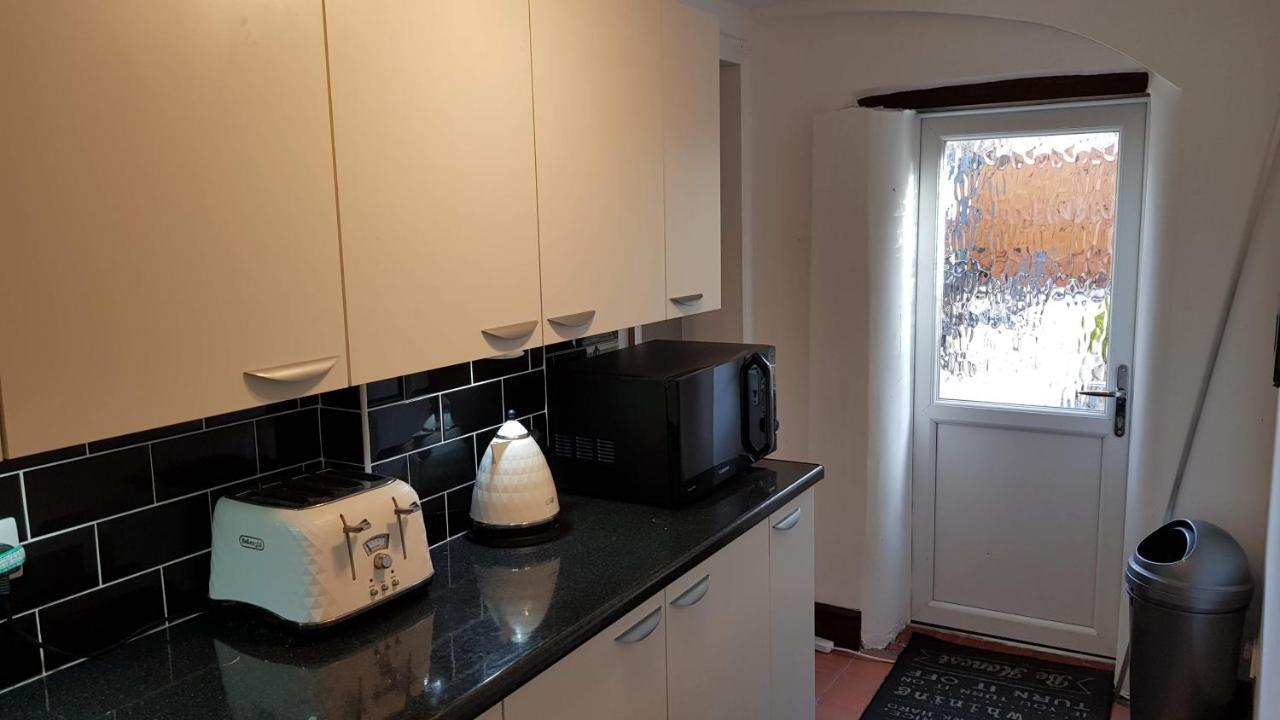 The Hanging Gate Coach House Telford Extérieur photo