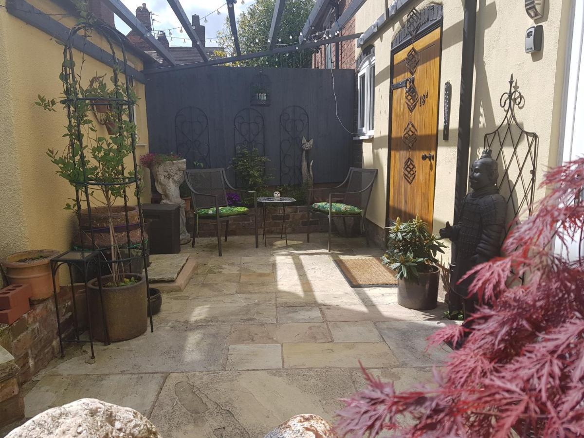 The Hanging Gate Coach House Telford Extérieur photo