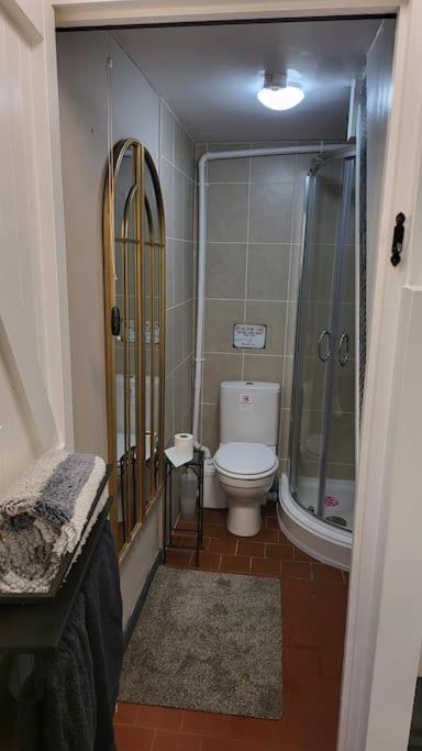 The Hanging Gate Coach House Telford Extérieur photo